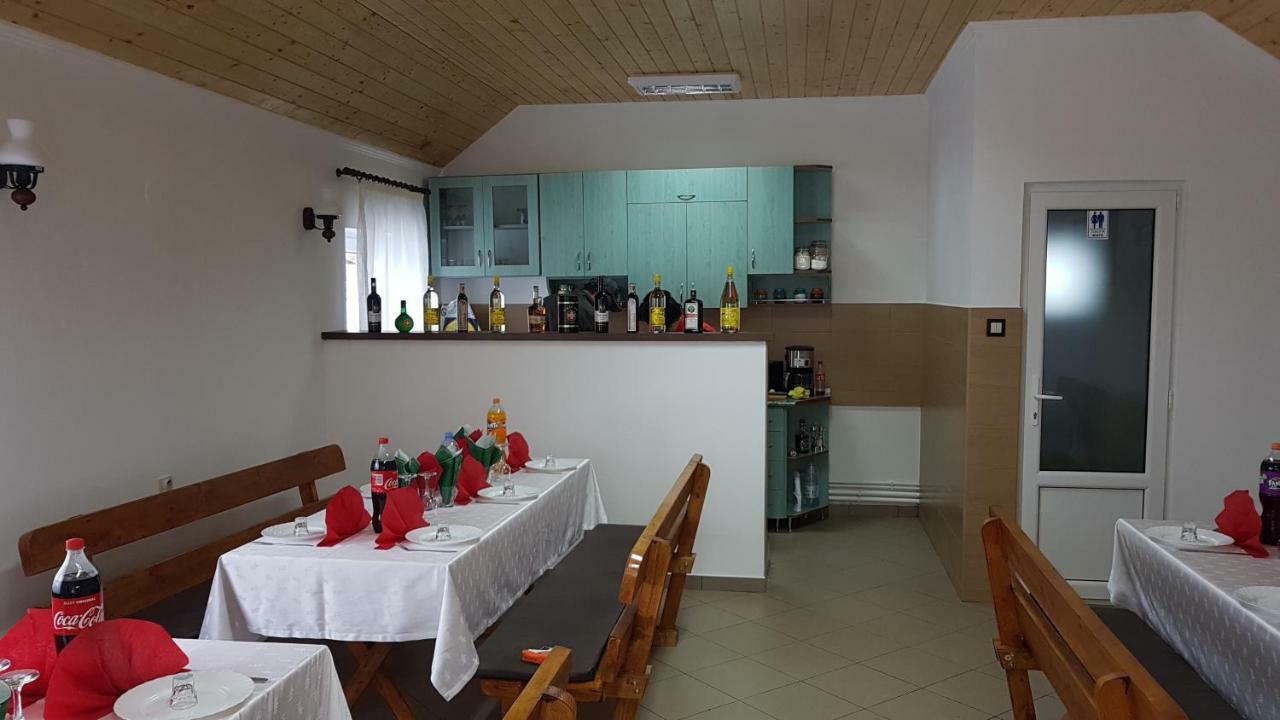Bed and Breakfast Hazanéző Panzió Corund  Exterior foto