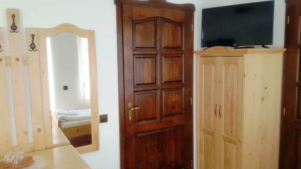 Bed and Breakfast Hazanéző Panzió Corund  Exterior foto
